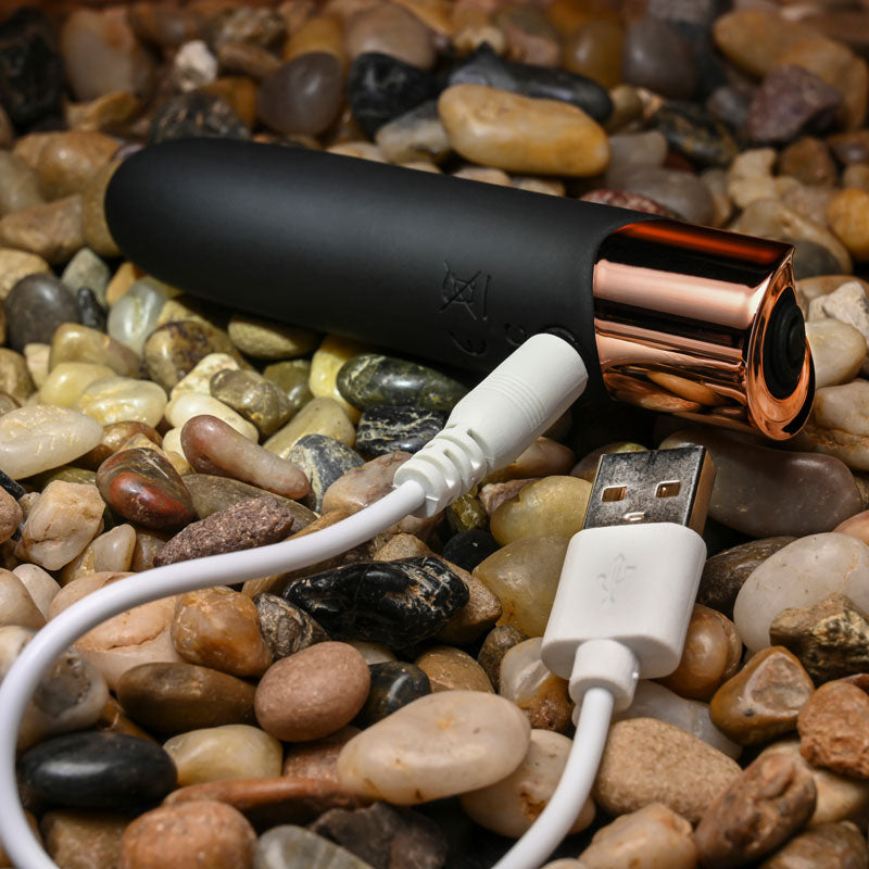 Gender X THE GOLD STANDARD - Black/Rose Gold 10 cm USB Rechargeable Bullet — image 8